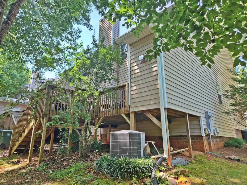 342 Silverberry Ct, Cary, NC 27513