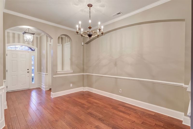 342 Sunstone Dr, Cary, NC 27519