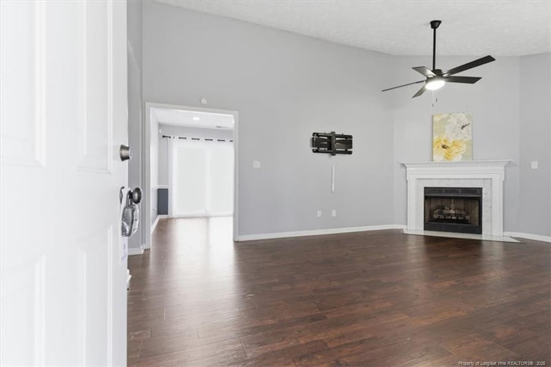 3421 Masters Dr, Hope Mills, NC 28348