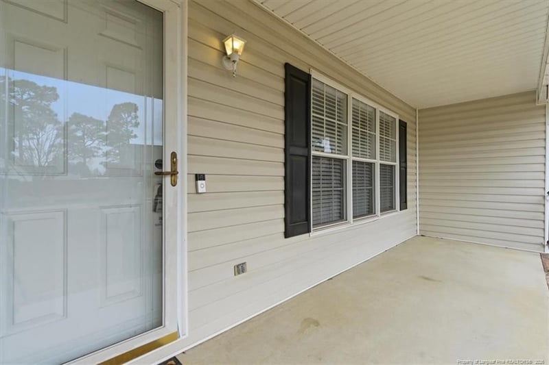 3421 Masters Dr, Hope Mills, NC 28348