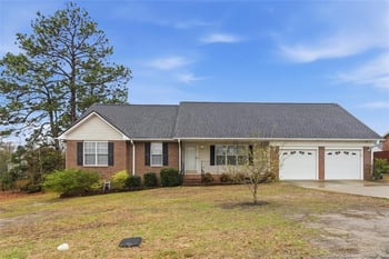 3421 Masters Dr, Hope Mills, NC 28348