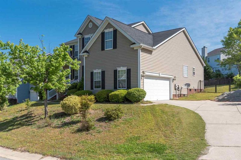 3421 Serendipity Dr, Raleigh, NC 27616