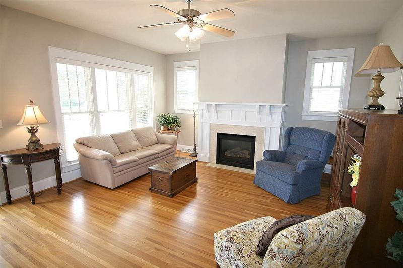 3422 Falls River Ave, Raleigh, NC 27614