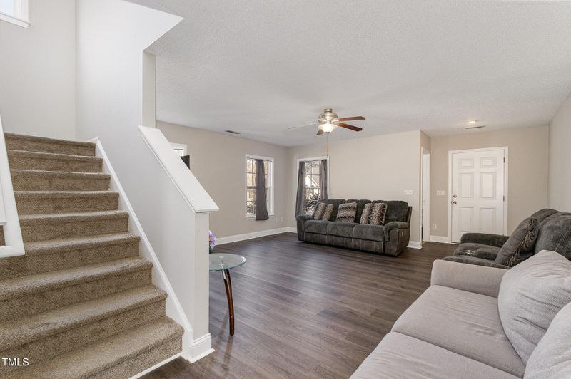 3422 Kernstown Dr, Raleigh, NC 27610