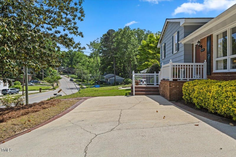 3425 Brentwood Rd, Raleigh, NC 27604