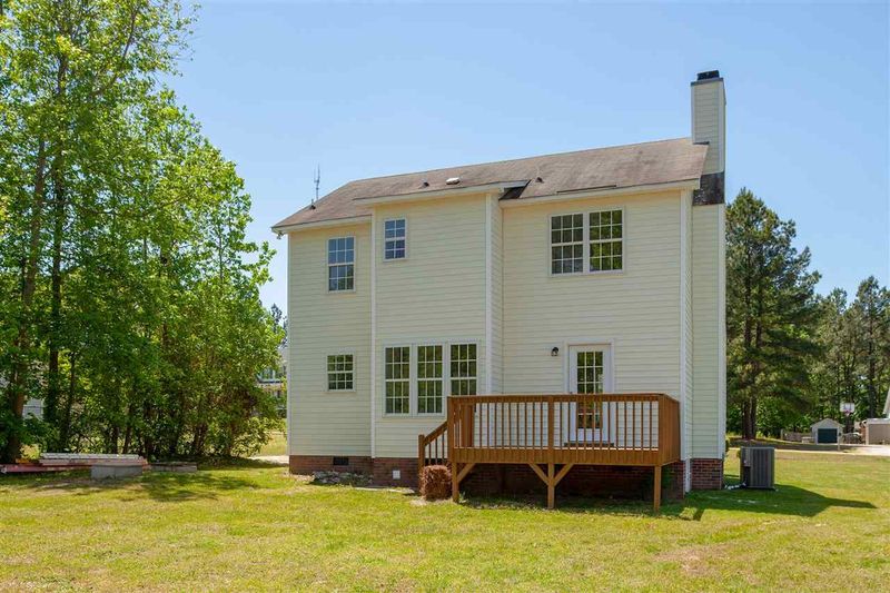 3425 Deer Trace Ln, Clayton, NC 27520