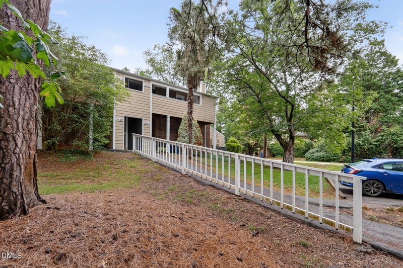 3425 Mill Rn, Raleigh, NC 27612