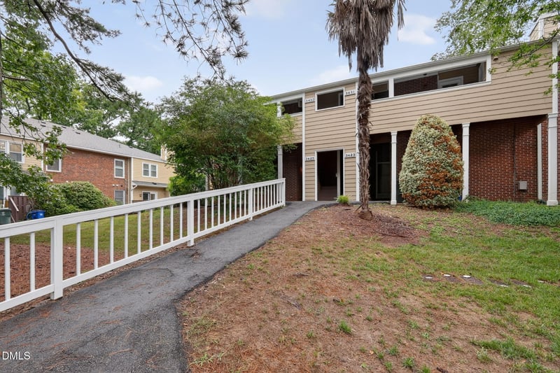 3425 Mill Rn, Raleigh, NC 27612