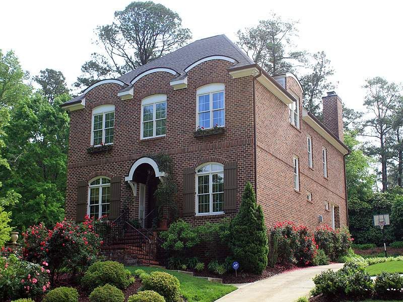 3426 Turnbridge Dr, Raleigh, NC 27609