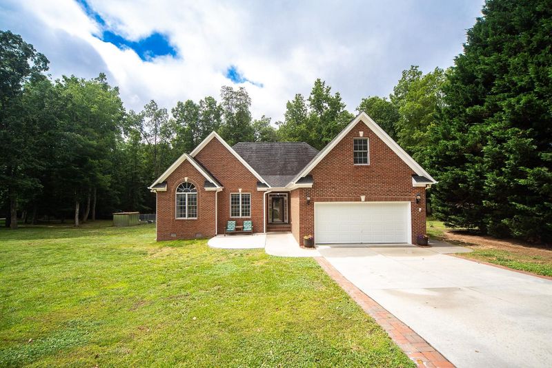 3429 Candlebrook Ct, Mebane, NC 27302