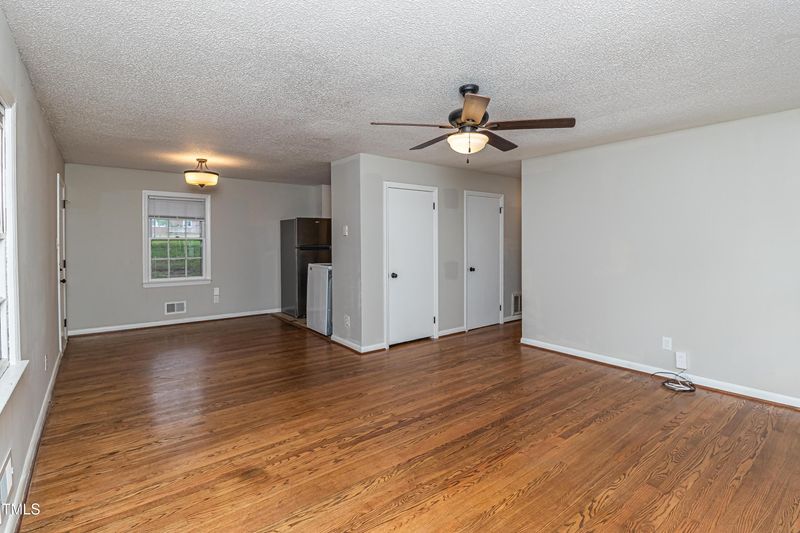 3429 Dogwood Dr, Raleigh, NC 27604