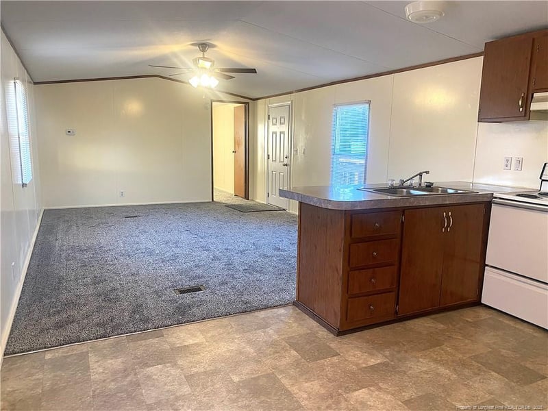 3429 Walterboro Dr, Hope Mills, NC 28348