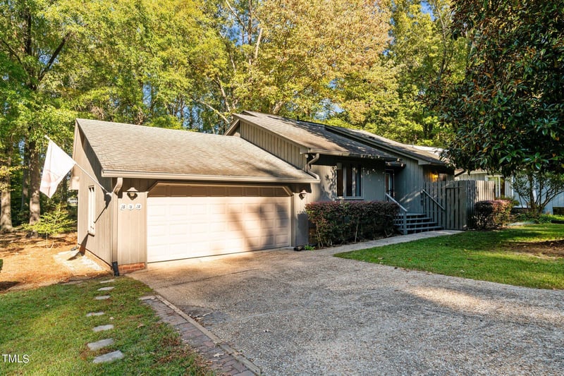343 Beach End Ln, Sanford, NC 27332