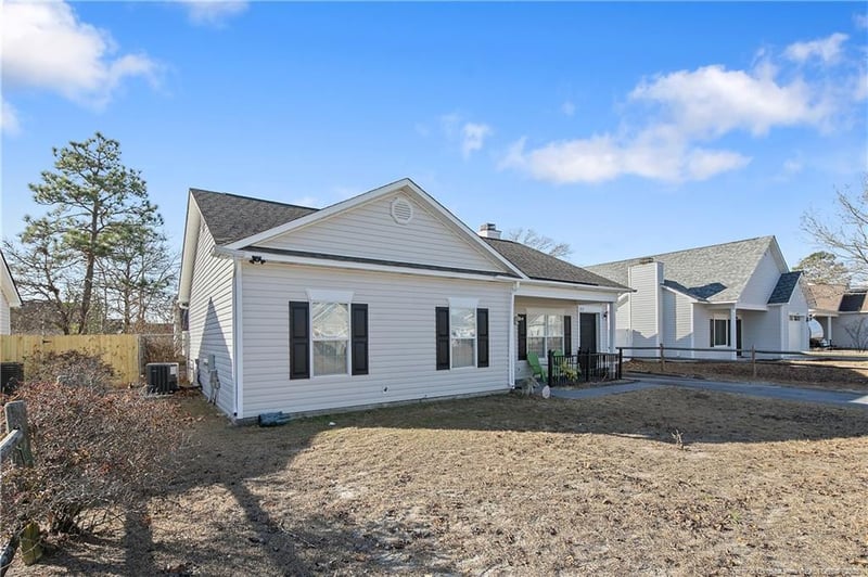 3432 Ireland Dr, Hope Mills, NC 28348