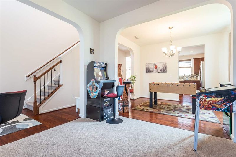 3432 Sutters Mill Ln, Raleigh, NC 27616