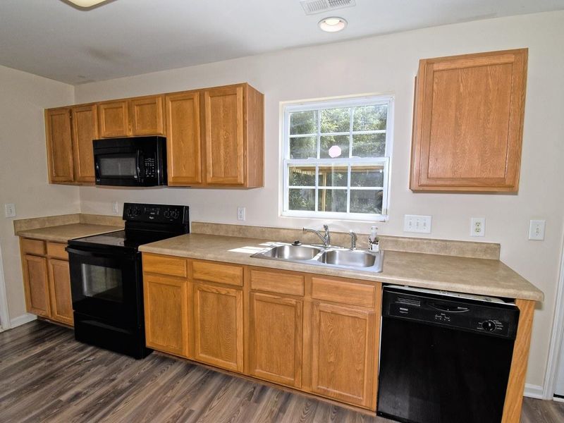 3433 Ferdilah Ln, Raleigh, NC 27610