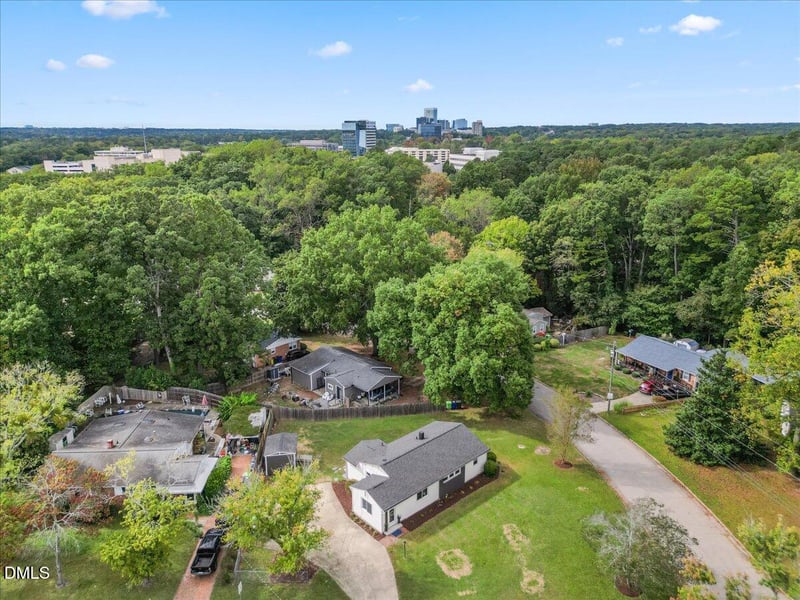 3437 Apache Dr, Raleigh, NC 27609