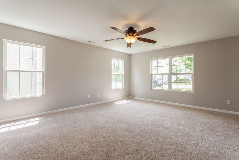 3437 Ferdilah Ln, Raleigh, NC 27610