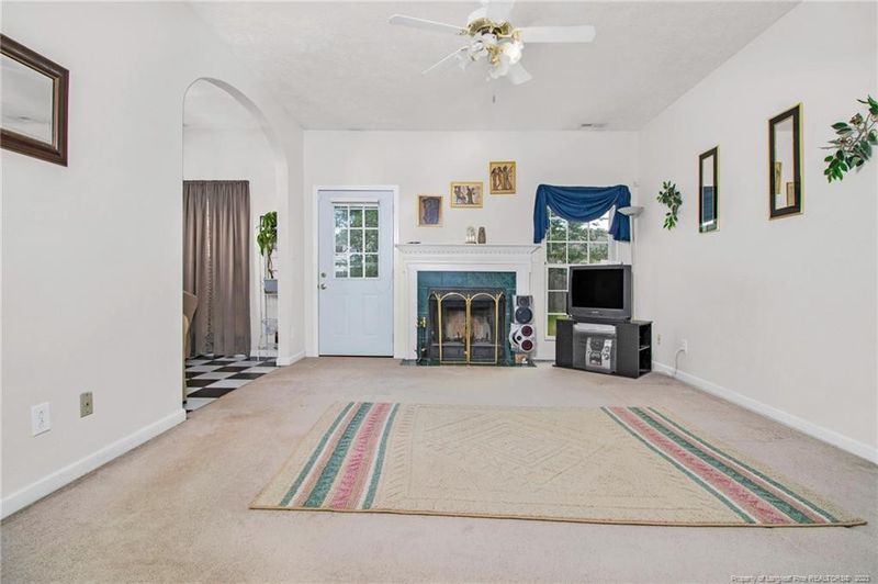 3437 Ireland Dr, Hope Mills, NC 28348