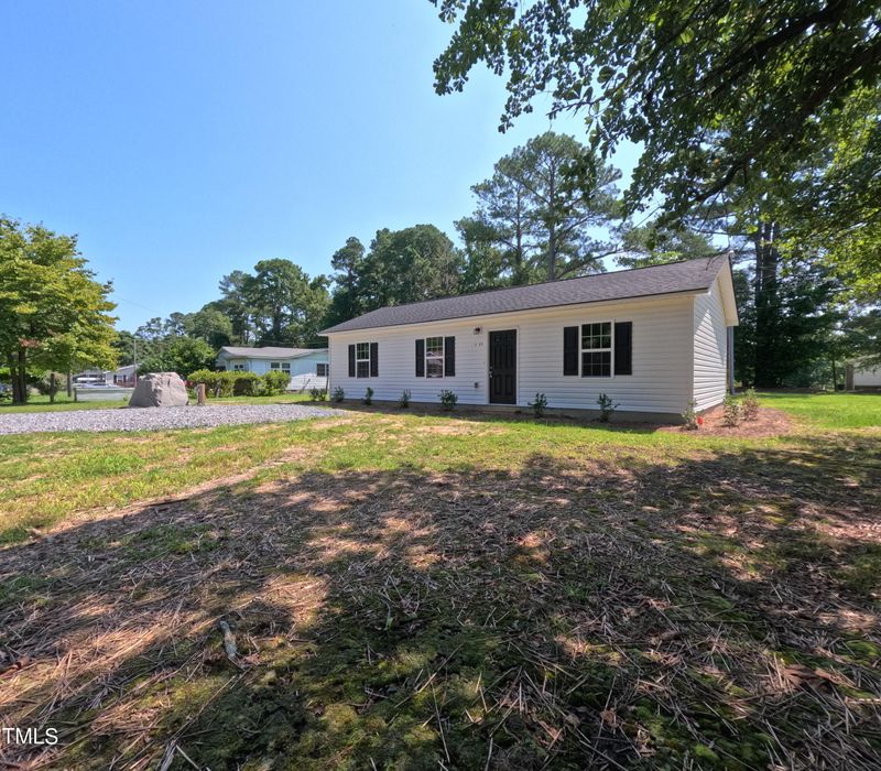 3439 Meade St, Sanford, NC 27332