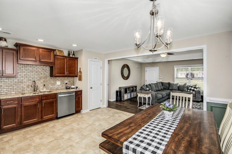 344 Bent Tree Ln, Dunn, NC 28334