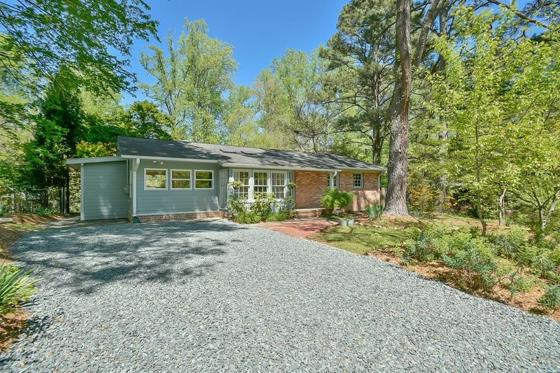 344 Carlton Dr, Chapel Hill, NC 27516