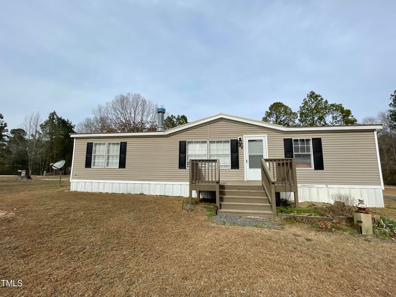 344 Pine Needles Dr, Lillington, NC 27546