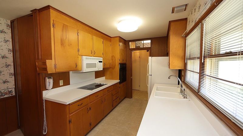 3440 Allendale Dr, Raleigh, NC 27604
