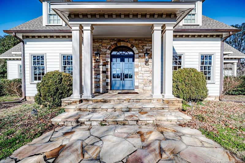 345 Camelot Ln, Sanford, NC 27330