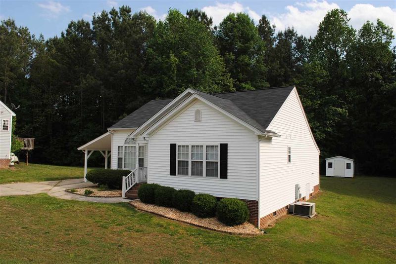 345 Cedarhurst Ln, Franklinton, NC 27525
