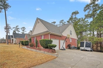 345 Citadel Ct, Raeford, NC 28376