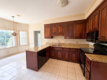 345 Courtyard Ln, Fayetteville, NC 28303