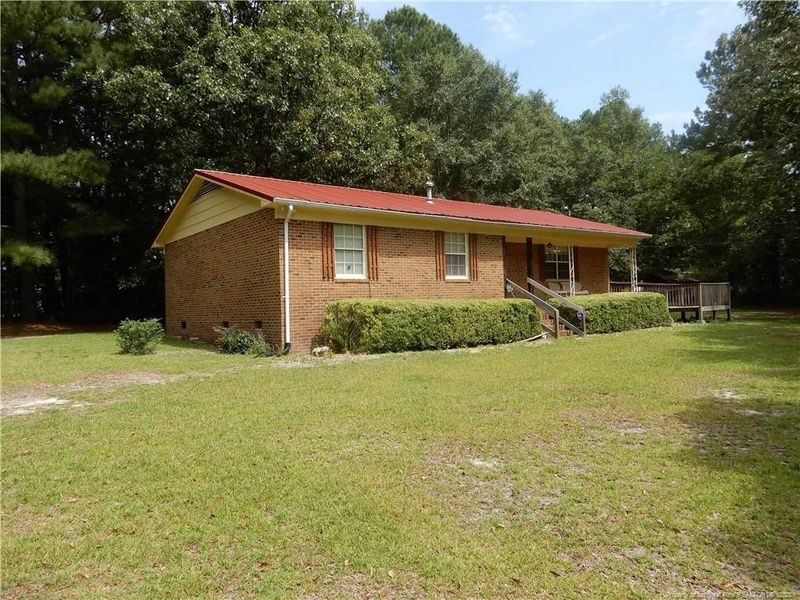 345 Leslie Rd, Sanford, NC 27332