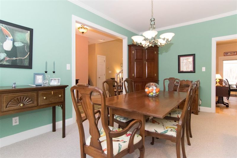 345 Meadowbrook Dr, Four Oaks, NC 27524