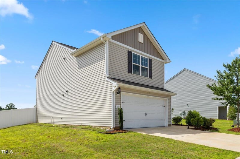 345 Windbreak Ln, Youngsville, NC 27596