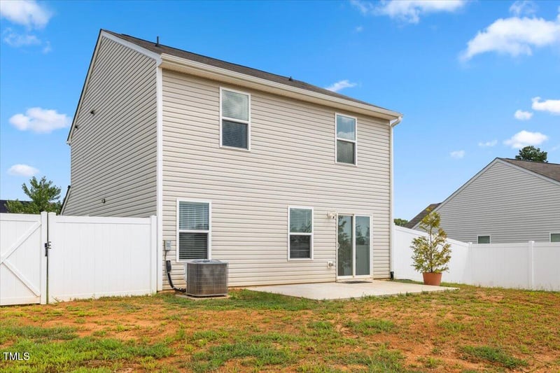 345 Windbreak Ln, Youngsville, NC 27596