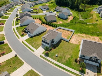 345 Windbreak Ln, Youngsville, NC 27596