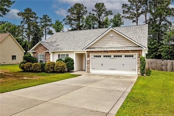 3453 Thrower Rd, Hope Mills, NC 28348