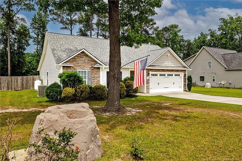 3453 Thrower Rd, Hope Mills, NC 28348