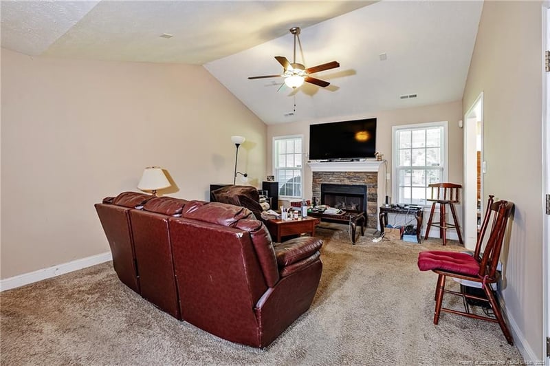 3453 Thrower Rd, Hope Mills, NC 28348