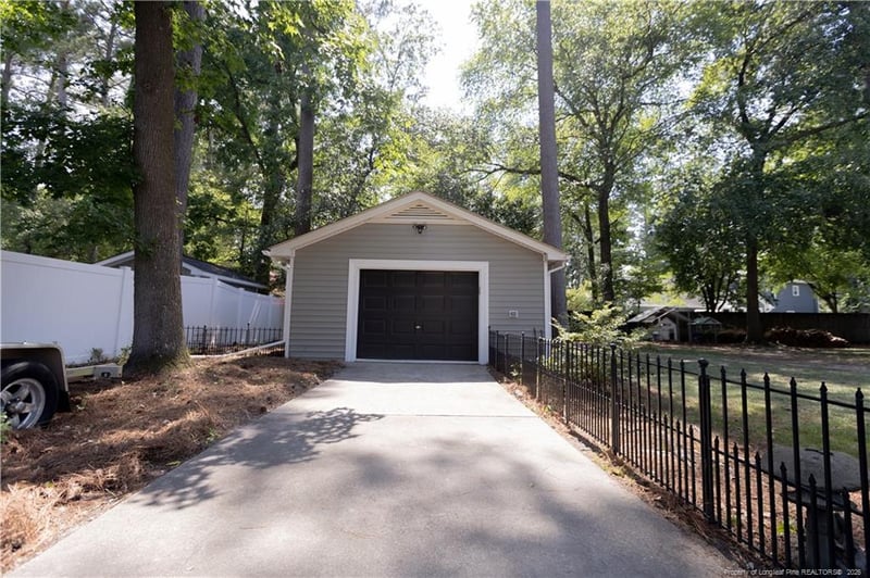 3455 Regiment Dr, Fayetteville, NC 28303