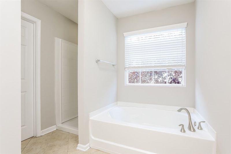 346 Anterbury Dr, Apex, NC 27502