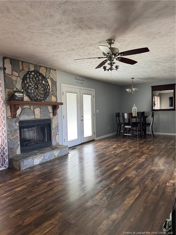 346 Grape Arbor Dr, Fayetteville, NC 28312