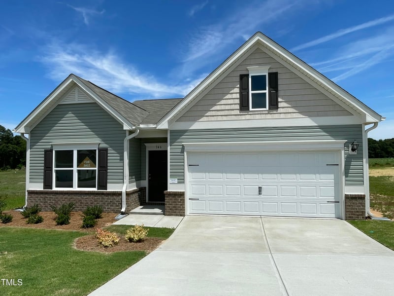 346 Olivia Crossing Ct #12, Four Oaks, NC 27524