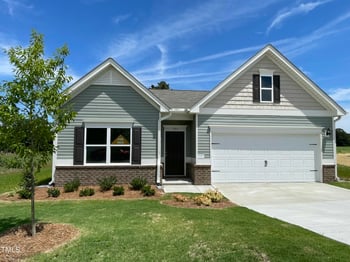 346 Olivia Crossing Ct, Four Oaks, NC 27524
