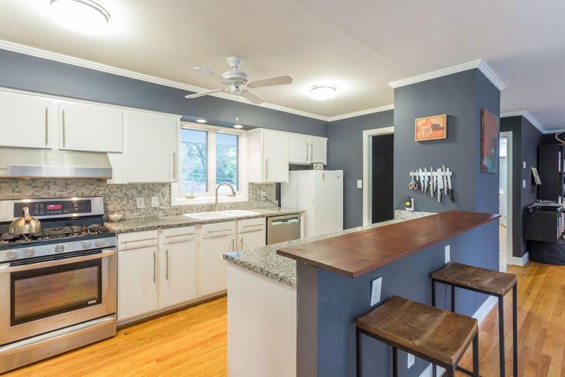 3461 Leonard St, Raleigh, NC 27607