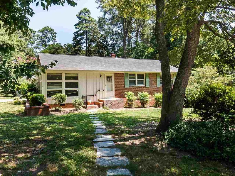 3464 Leonard St, Raleigh, NC 27607