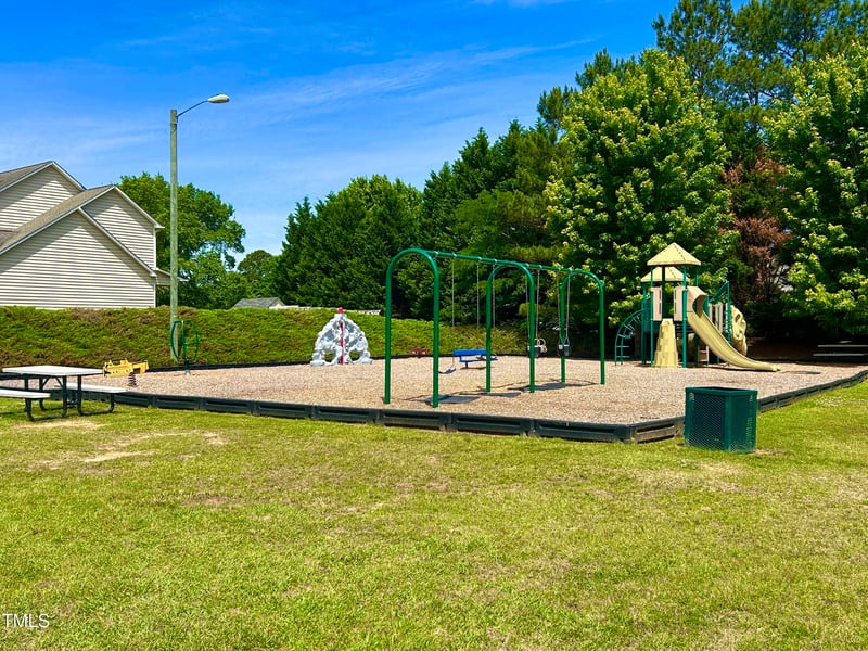 347 Manchester Trl, Clayton, NC 27527