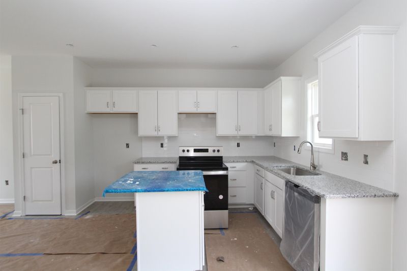 347 Sturgeon St, Smithfield, NC 27577
