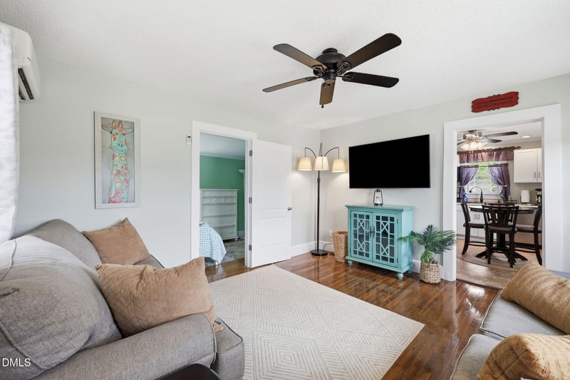 347 Trollingwood Rd, Haw River, NC 27258